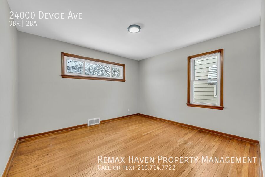 24000 Devoe Ave, Euclid - Spacious 3-bed 2-bath single-family home! Minimum credit score of 650 required. property image