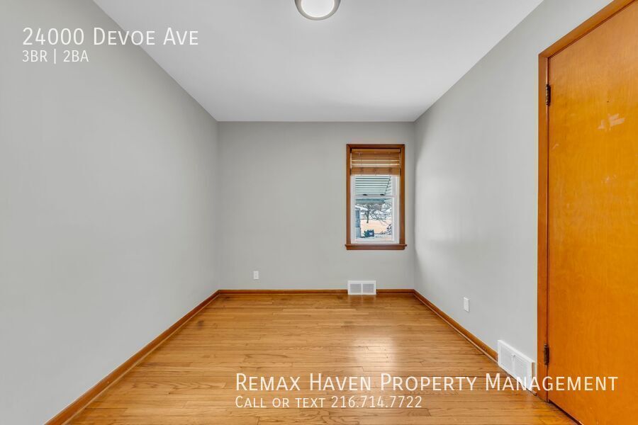 24000 Devoe Ave, Euclid - Spacious 3-bed 2-bath single-family home! Minimum credit score of 650 required. property image