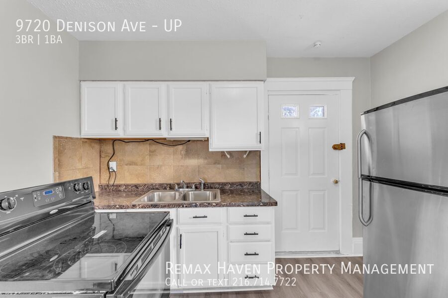 9720 Denison Ave | UP, Cleveland - Spacious 3-bed 1-bath multi-family home! property image
