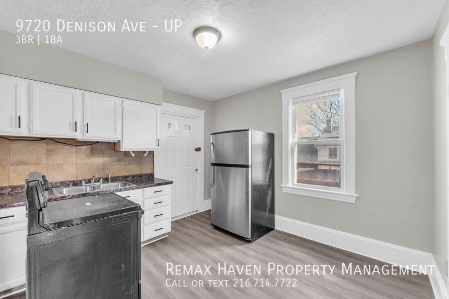 9720 Denison Ave | UP, Cleveland - Spacious 3-bed 1-bath multi-family home! property image