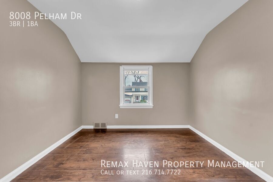 8008 Pelham Dr, Parma - Spacious 3 bed 1 bath single family home! property image