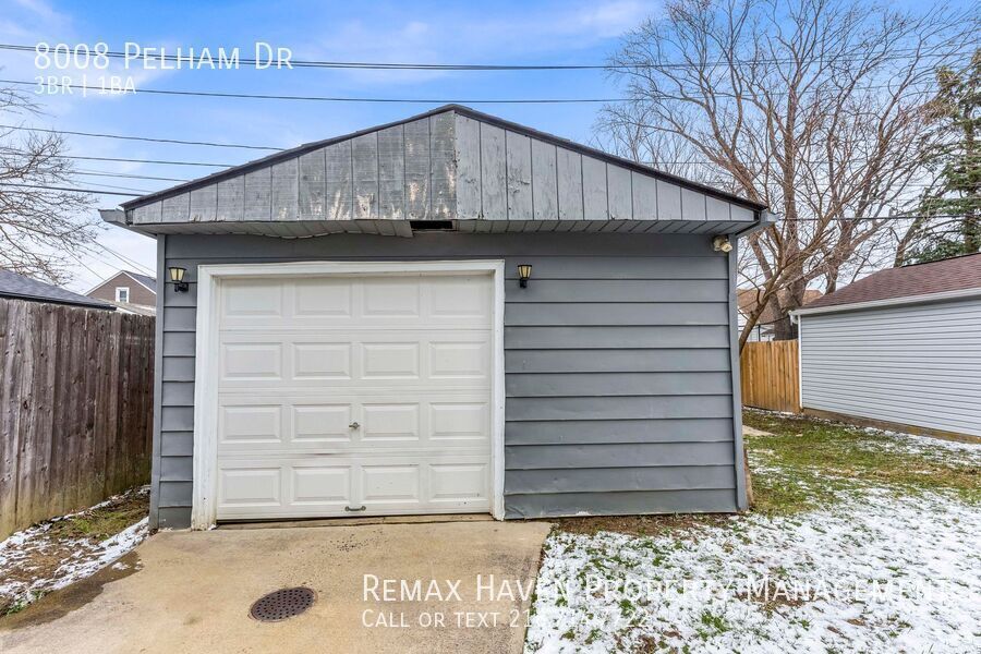 8008 Pelham Dr, Parma - Spacious 3 bed 1 bath single family home! property image