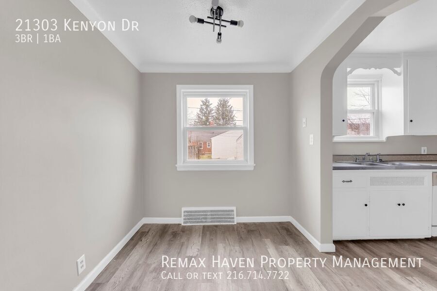 21303 Kenyon Dr, Maple Heights- Spacious 3-bed 1-bath single-family home! property image