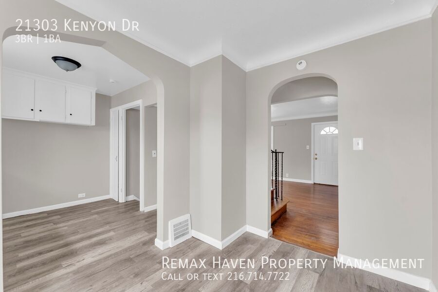 21303 Kenyon Dr, Maple Heights- Spacious 3-bed 1-bath single-family home! property image