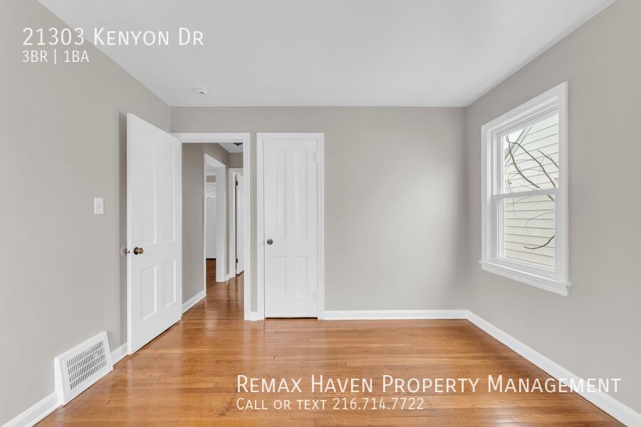 21303 Kenyon Dr, Maple Heights- Spacious 3-bed 1-bath single-family home! property image