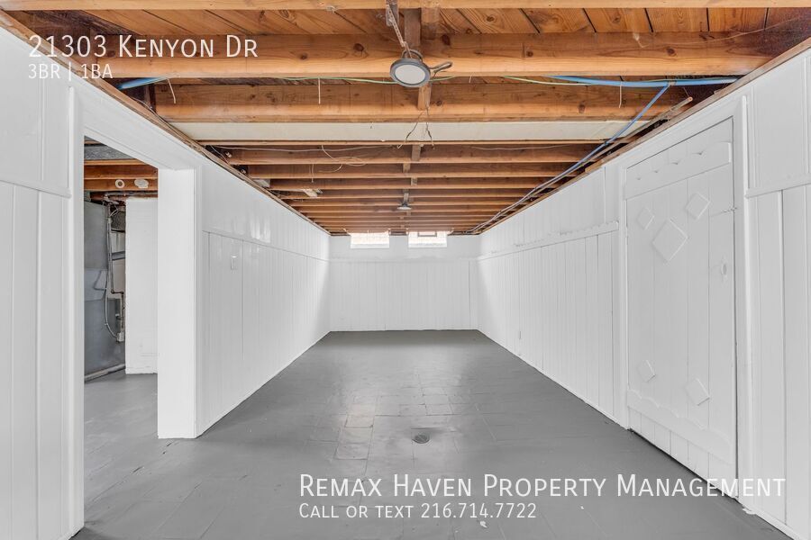 21303 Kenyon Dr, Maple Heights- Spacious 3-bed 1-bath single-family home! property image