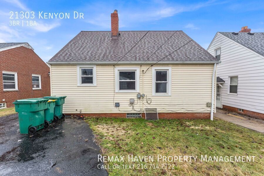 21303 Kenyon Dr, Maple Heights- Spacious 3-bed 1-bath single-family home! property image