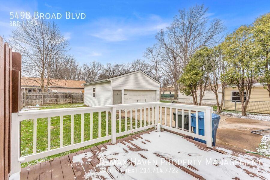 5498 Broad Blvd, North Ridgeville- Spacious 3-bed 1.5-bath single-family home! property image