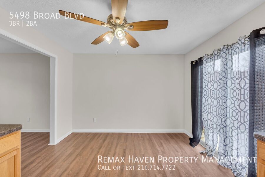 5498 Broad Blvd, North Ridgeville- Spacious 3-bed 1.5-bath single-family home! property image