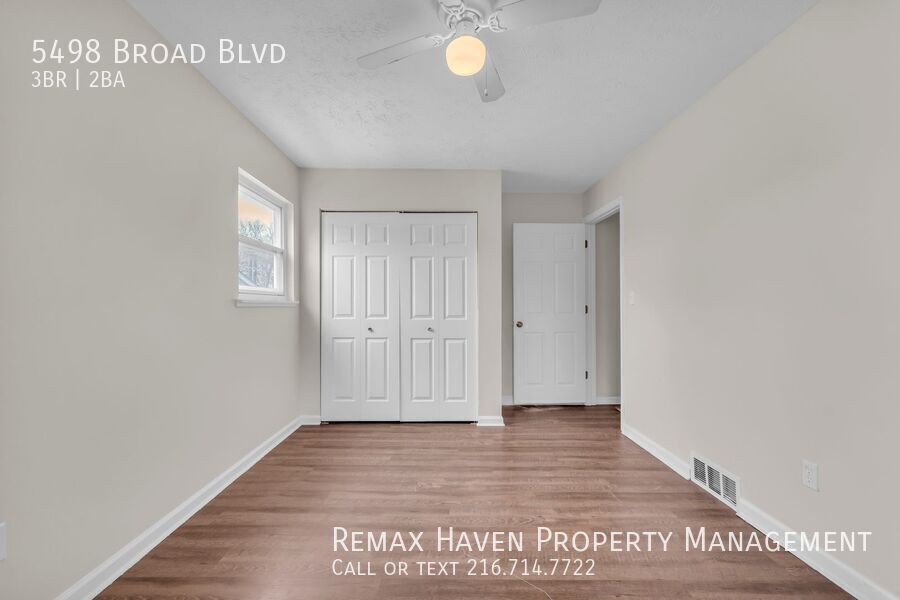 5498 Broad Blvd, North Ridgeville- Spacious 3-bed 1.5-bath single-family home! property image