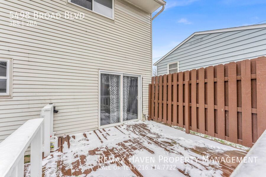 5498 Broad Blvd, North Ridgeville- Spacious 3-bed 1.5-bath single-family home! property image