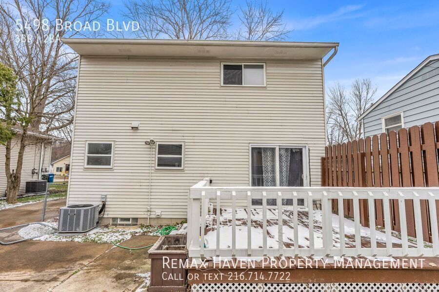 5498 Broad Blvd, North Ridgeville- Spacious 3-bed 1.5-bath single-family home! property image