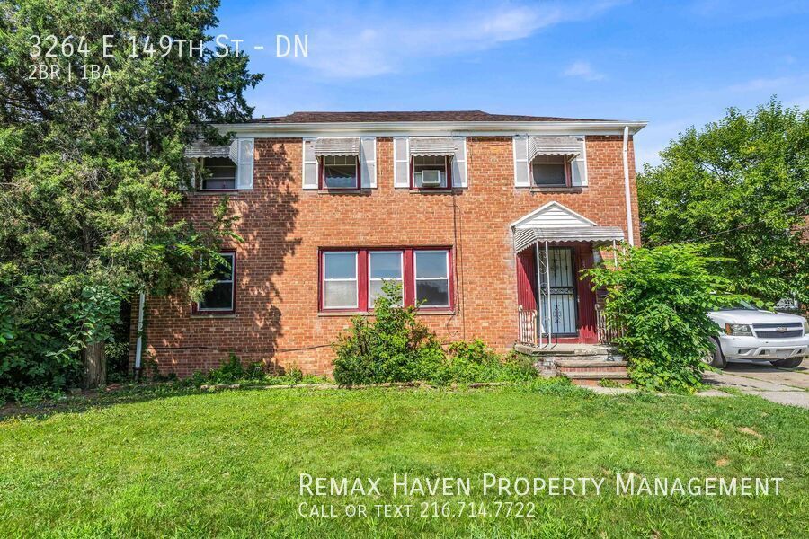 3264 E 149 St| DN, Cleveland- Spacious 2 bed 1 bath multi-family home! property image