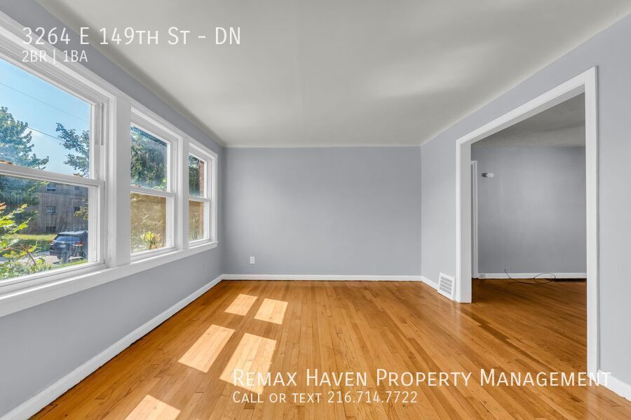 3264 E 149 St| DN, Cleveland- Spacious 2 bed 1 bath multi-family home! property image
