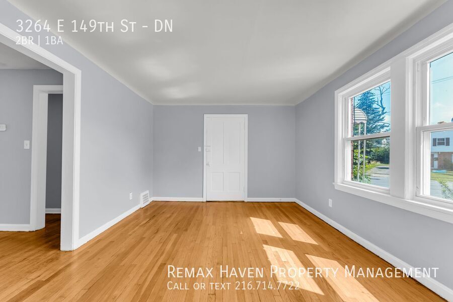 3264 E 149 St| DN, Cleveland- Spacious 2 bed 1 bath multi-family home! property image