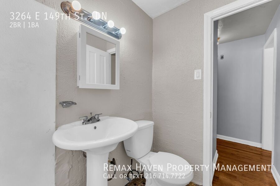 3264 E 149 St| DN, Cleveland- Spacious 2 bed 1 bath multi-family home! property image