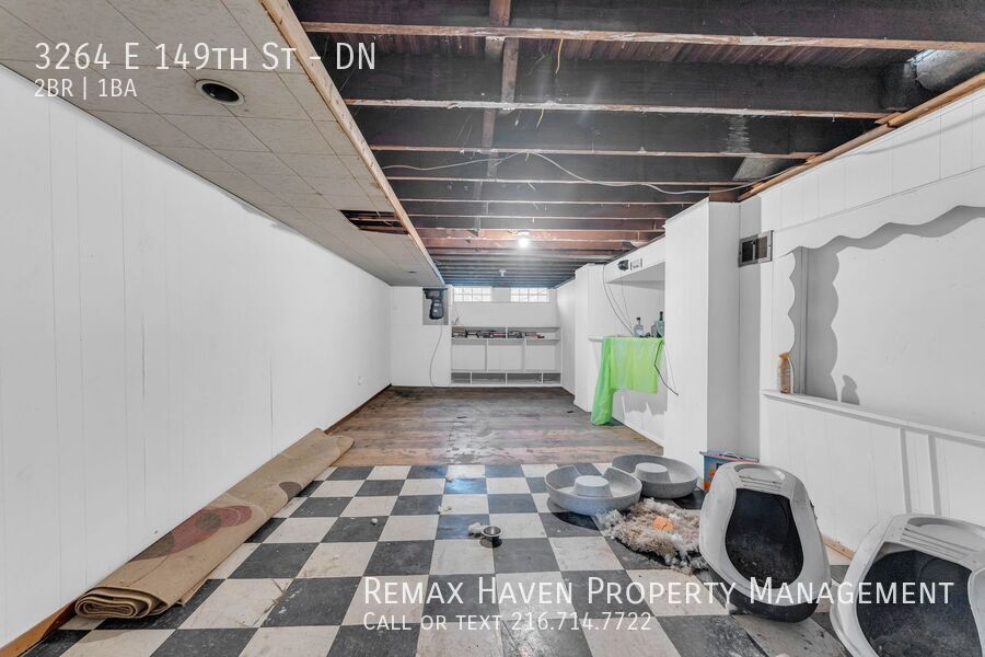 3264 E 149 St| DN, Cleveland- Spacious 2 bed 1 bath multi-family home! property image