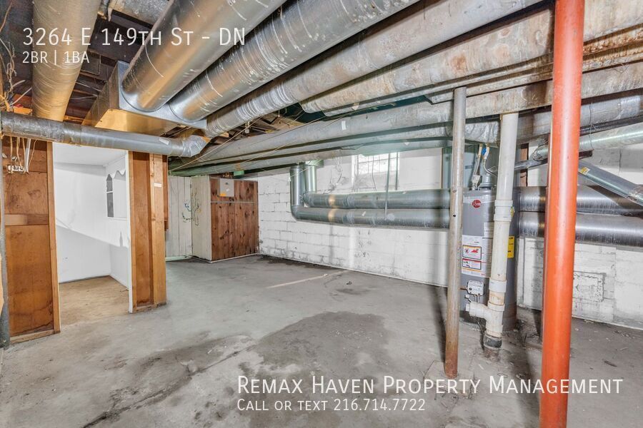 3264 E 149 St| DN, Cleveland- Spacious 2 bed 1 bath multi-family home! property image