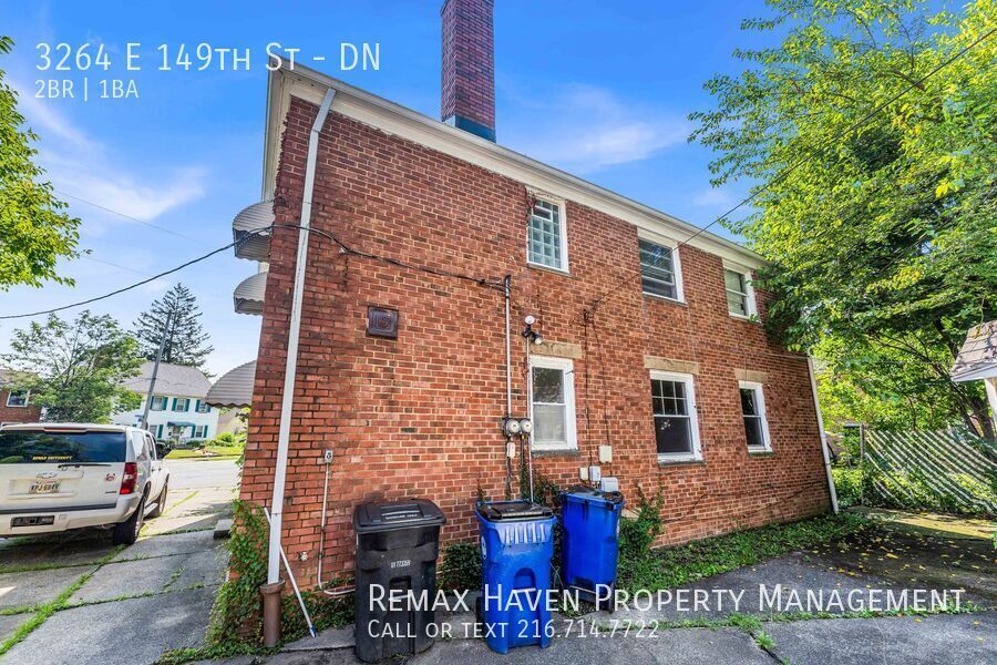3264 E 149 St| DN, Cleveland- Spacious 2 bed 1 bath multi-family home! property image