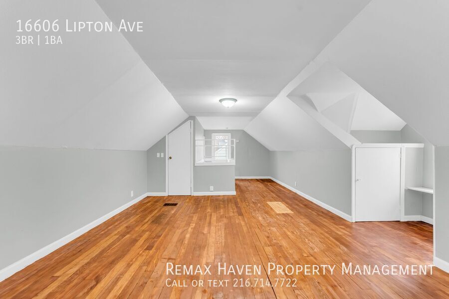 16606 Lipton Ave, Cleveland - Spacious 3-bed 1-bath single-family home! property image