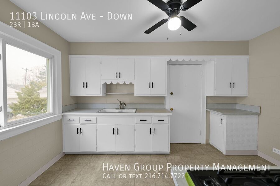 11103 Lincoln Ave | DN, Garfield Heights - Spacious 2-bed 1-bath multi-family home! property image