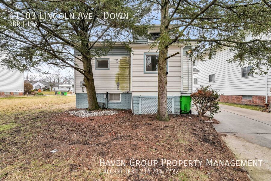 11103 Lincoln Ave | DN, Garfield Heights - Spacious 2-bed 1-bath multi-family home! property image