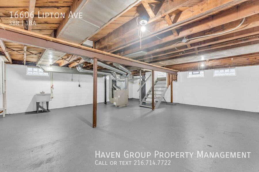 16606 Lipton Ave, Cleveland - Spacious 3-bed 1-bath single-family home! property image