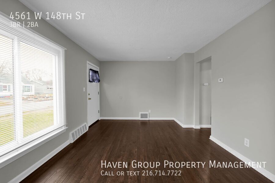 4561 W 148th St, Cleveland - Spacious 3-bed 1.5-bath single-family home! property image