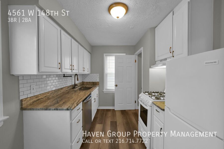 4561 W 148th St, Cleveland - Spacious 3-bed 1.5-bath single-family home! property image