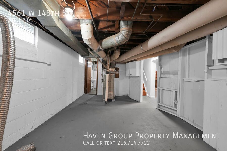 4561 W 148th St, Cleveland - Spacious 3-bed 1.5-bath single-family home! property image