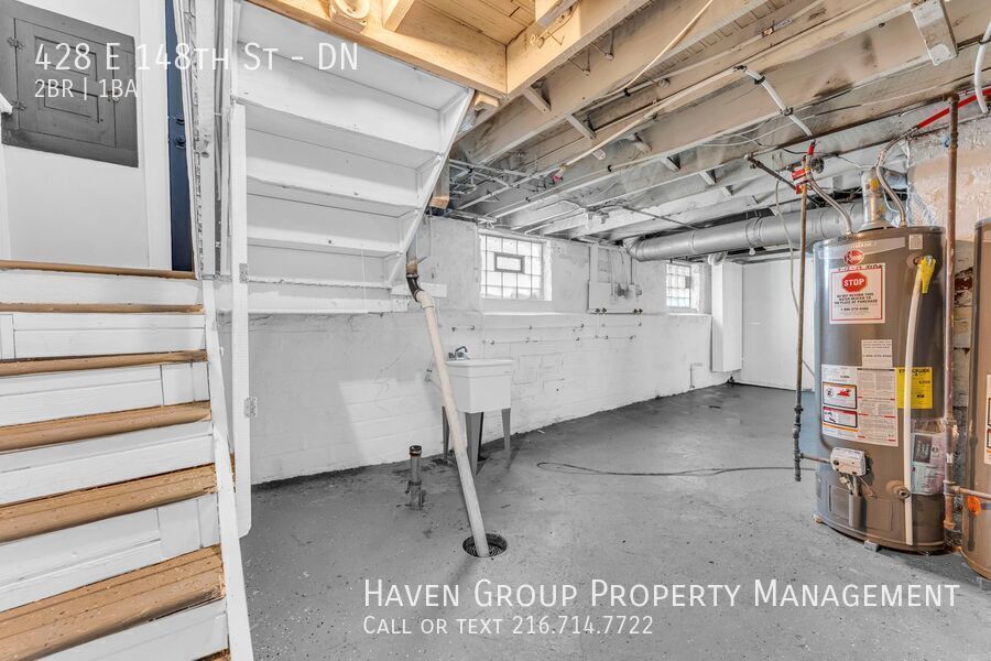 428 E 148th St | DN, Cleveland - Spacious 2 bed 1 bath multi-family home! property image