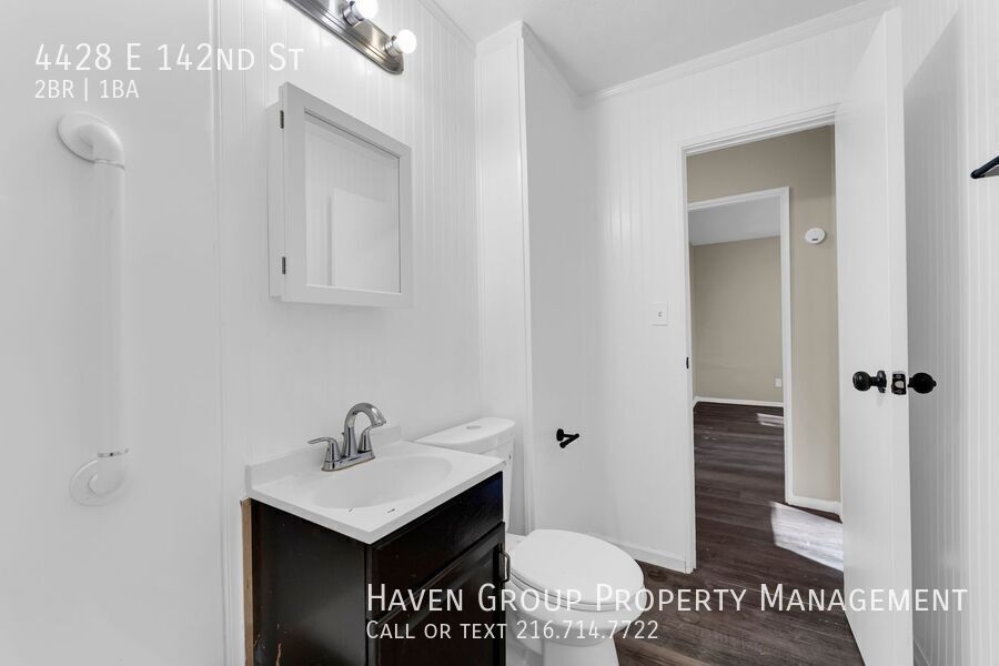 4428 E 142nd St, Cleveland - Spacious 2-bed 1-bath single-family home! property image