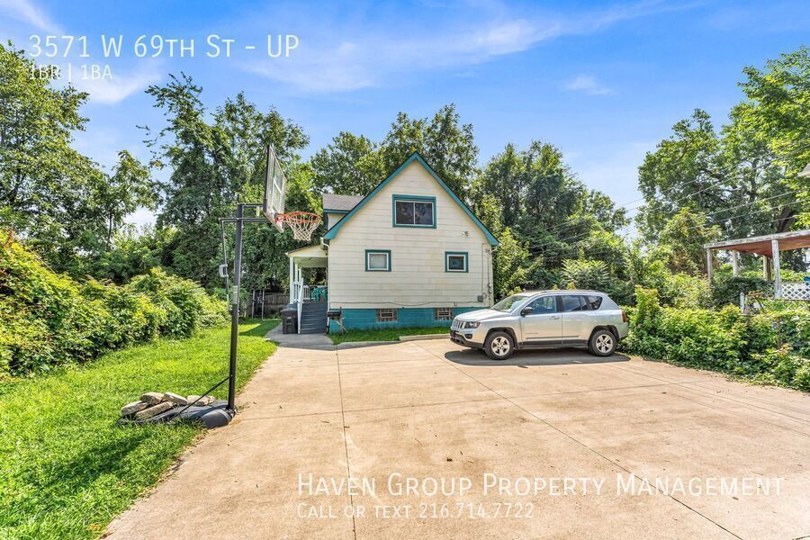 3571 W 69th St | UP, Cleveland - Spacious 1 bed 1 bath multi-family home! property image