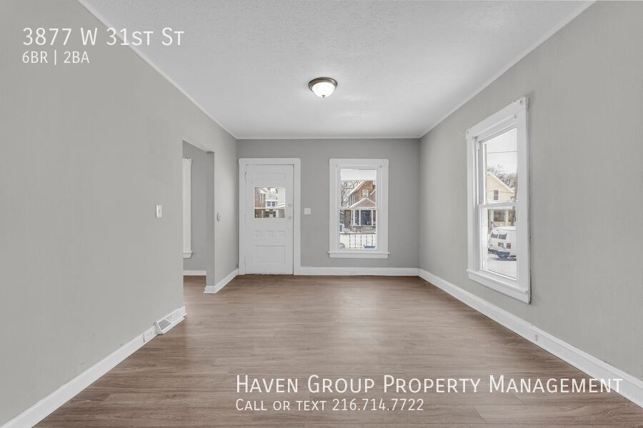 3877 W 31st St, Cleveland - Spacious 6-bed 2-bath single-family home! property image