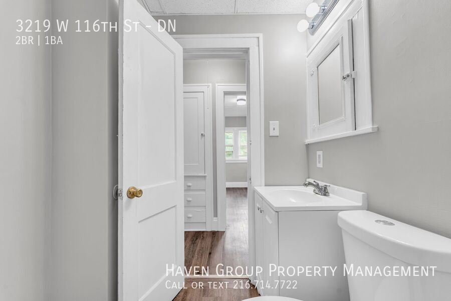 3219 W 116th St | DN, Cleveland - Spacious 2-bed 1-bath multi-family home! property image