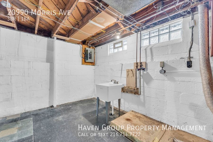 20990 Morris Ave, Euclid - Spacious 3-bed 1-bath single-family home! property image