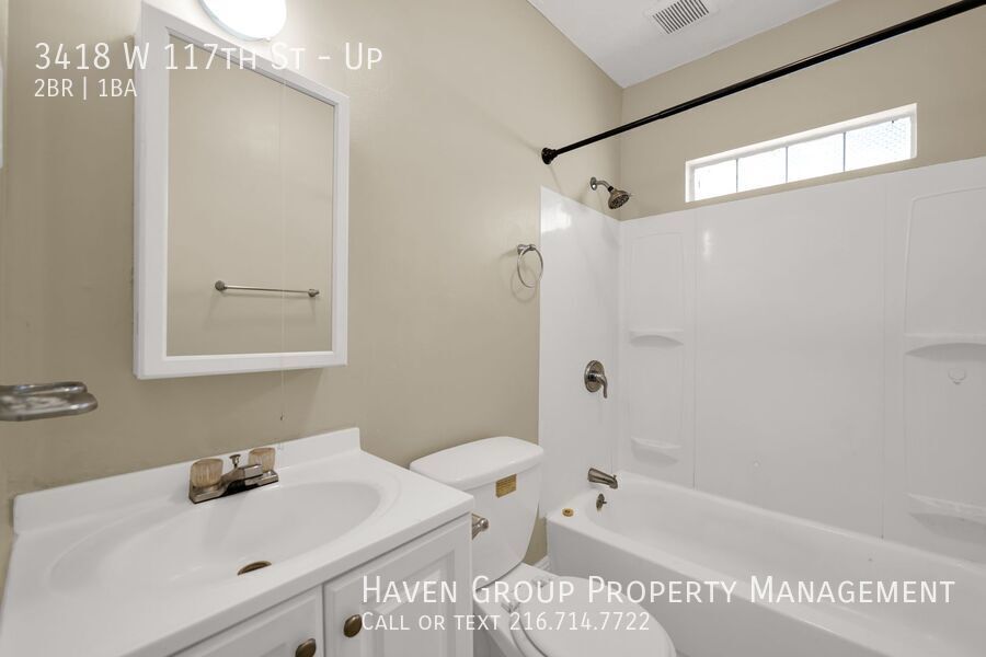 3418 (3416) W 117th St | UP, Cleveland - Spacious 2 bed 1 bath multi-family home! property image