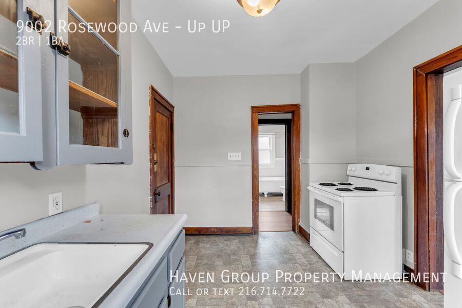 9002 Rosewood Ave | UP, Cleveland - Spacious 2-bed 1-bath multi-family home! property image
