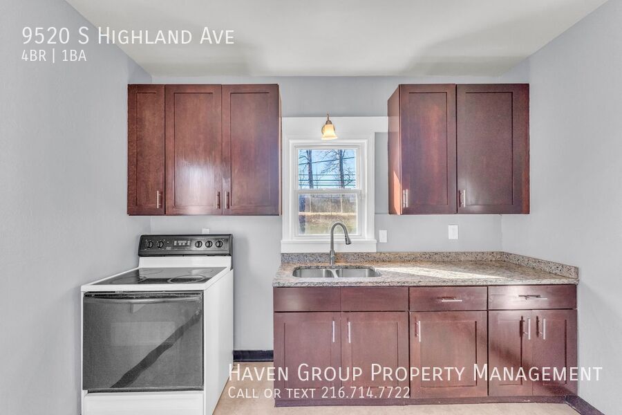 9520 S Highland, Garfield Heights - Spacious 4-bed 1-bath single-family home! property image