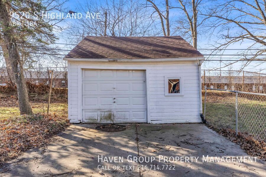 9520 S Highland, Garfield Heights - Spacious 4-bed 1-bath single-family home! property image