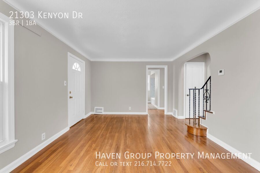 21303 Kenyon Dr, Maple Heights- Spacious 3-bed 1-bath single-family home! property image