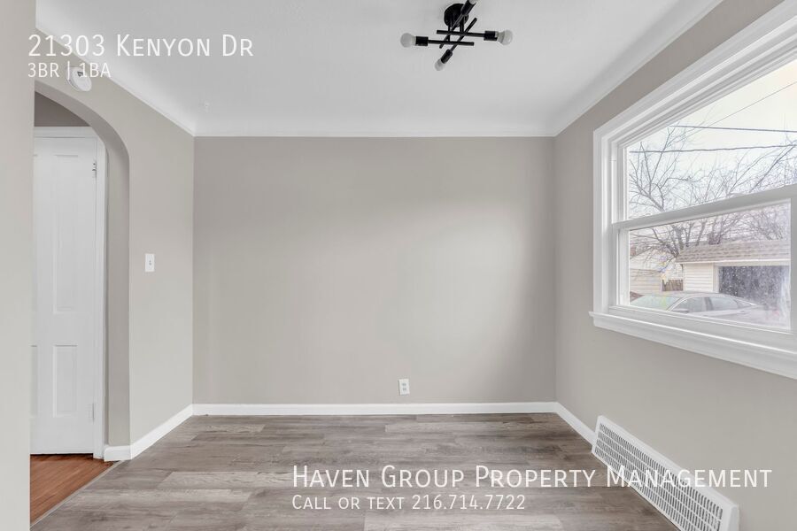 21303 Kenyon Dr, Maple Heights- Spacious 3-bed 1-bath single-family home! property image