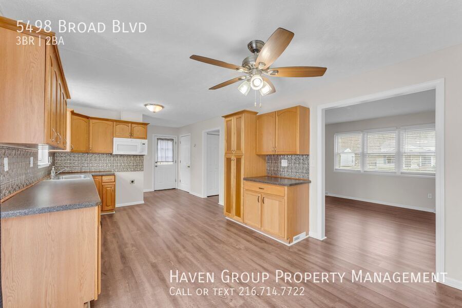 5498 Broad Blvd, North Ridgeville- Spacious 3-bed 1.5-bath single-family home! property image