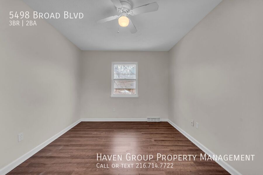 5498 Broad Blvd, North Ridgeville- Spacious 3-bed 1.5-bath single-family home! property image