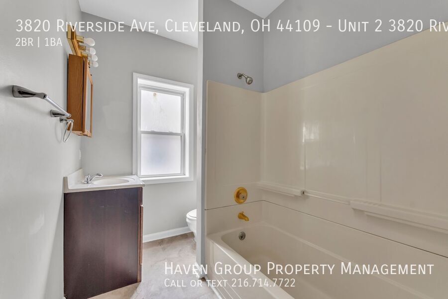 3820 Riverside Ave | #2, Cleveland - Spacious 2-bed 1-bath multi-family home! property image