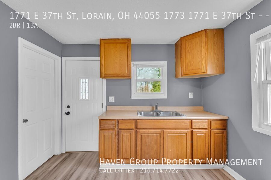 1771 E 37th St | Unit 1773, Lorain - Spacious 2-bed 1-bath multi-family home! property image