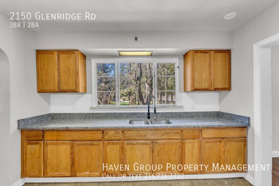 2150 Glenridge Rd, Euclid - Spacious 3-bed 1.5-bath single-family home! property image