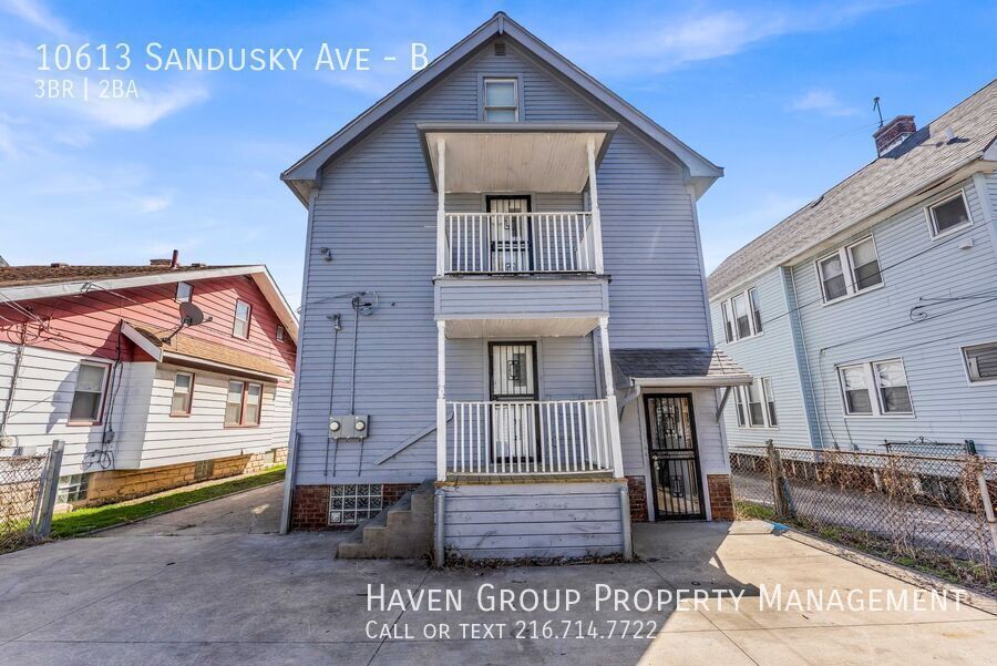 10613 Sandusky Ave | Unit B, Cleveland - Spacious 3-bed 2-bath multi-family home! Includes additional space from Unit C! property image