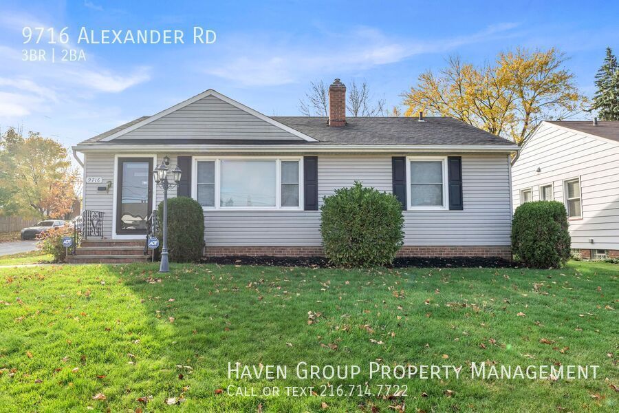 9716 Alexander Rd, Garfield Heights - Spacious 3 bed 2 bath single family home! property image