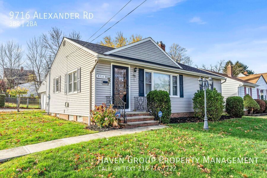 9716 Alexander Rd, Garfield Heights - Spacious 3 bed 2 bath single family home! property image